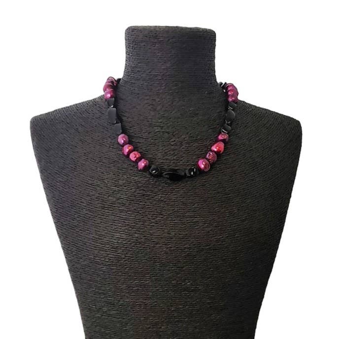 Gardenia Jewelry Ltd. - Short Pink & Black Freshwater Pearl & Crystal Necklace