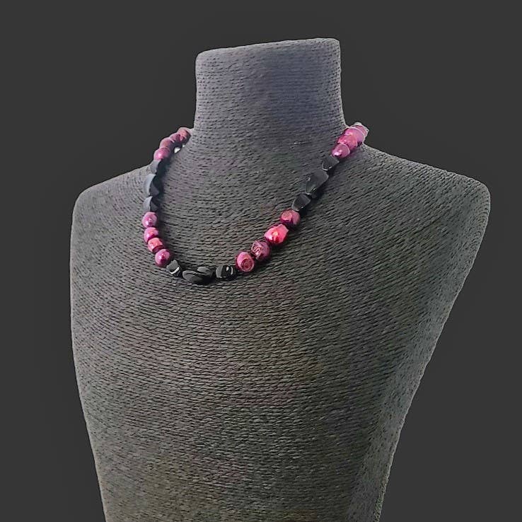 Gardenia Jewelry Ltd. - Short Pink & Black Freshwater Pearl & Crystal Necklace