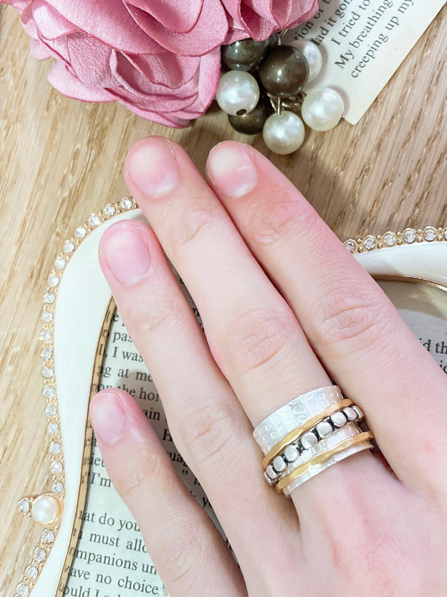 Zoey Simmons - Raised Texture Spinner Ring - SF
