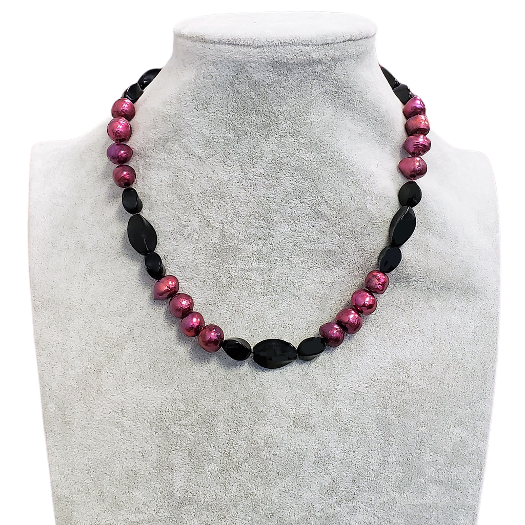 Gardenia Jewelry Ltd. - Short Pink & Black Freshwater Pearl & Crystal Necklace
