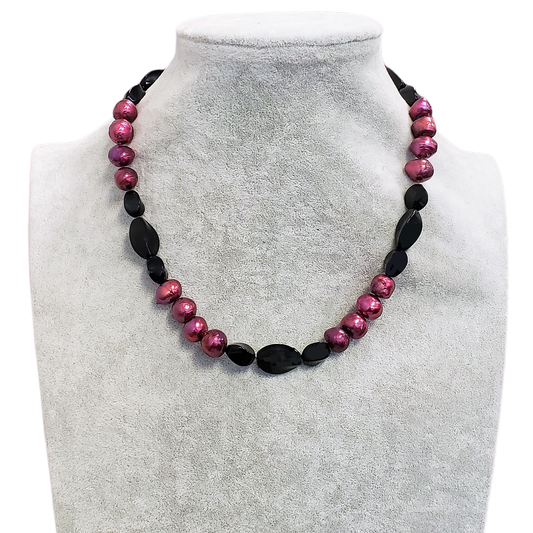Gardenia Jewelry Ltd. - Short Pink & Black Freshwater Pearl & Crystal Necklace