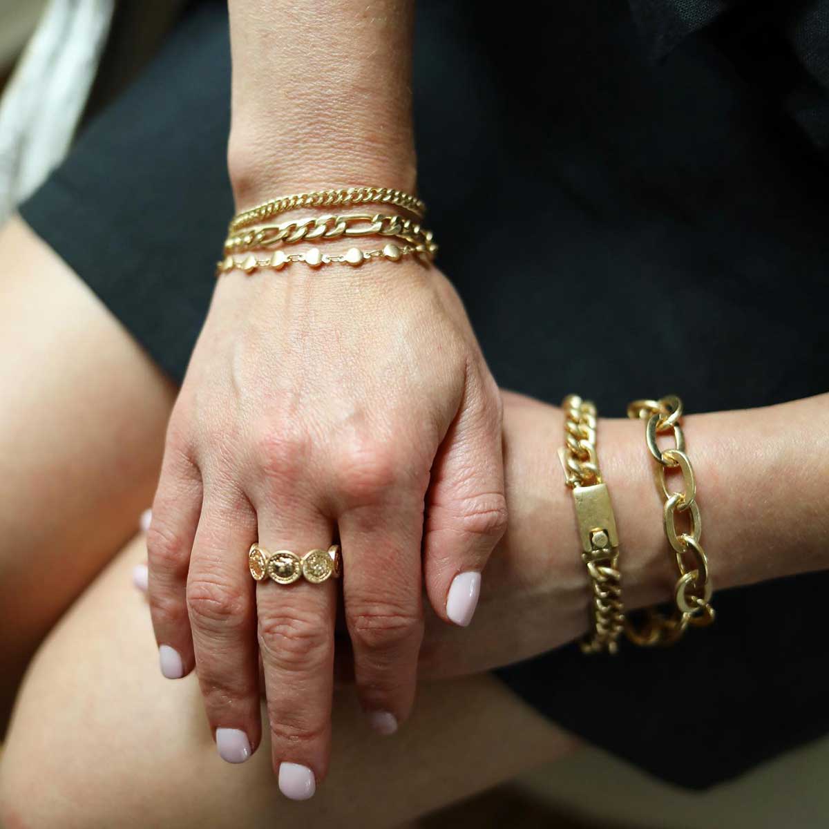 Canvas Style - Fiona Chunky Chain Link Bracelet in Worn Gold