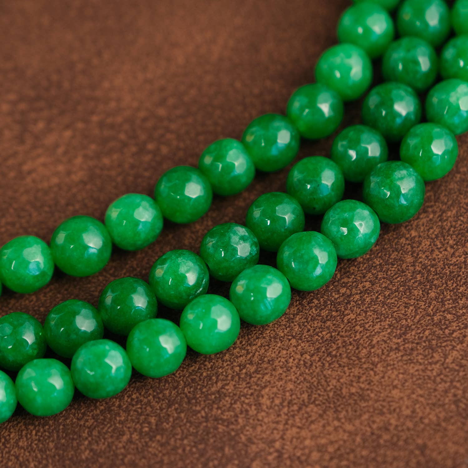 GirlyPirateCo - Vintage Triple Strand Natural Green Jade Beaded Necklace