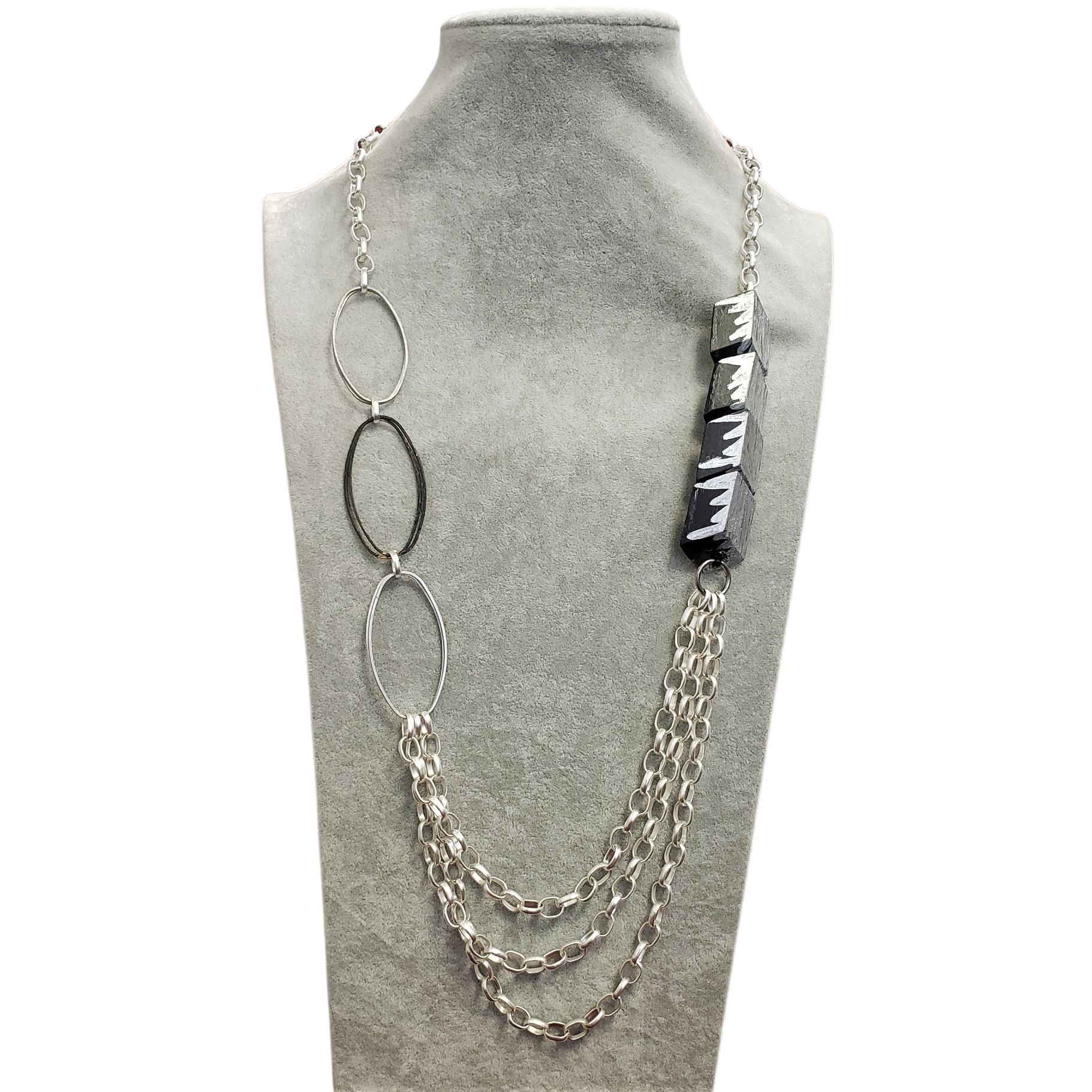 Gardenia Jewelry Ltd. - Silver Layered Link Chain Geometrical Painted Wood Necklace