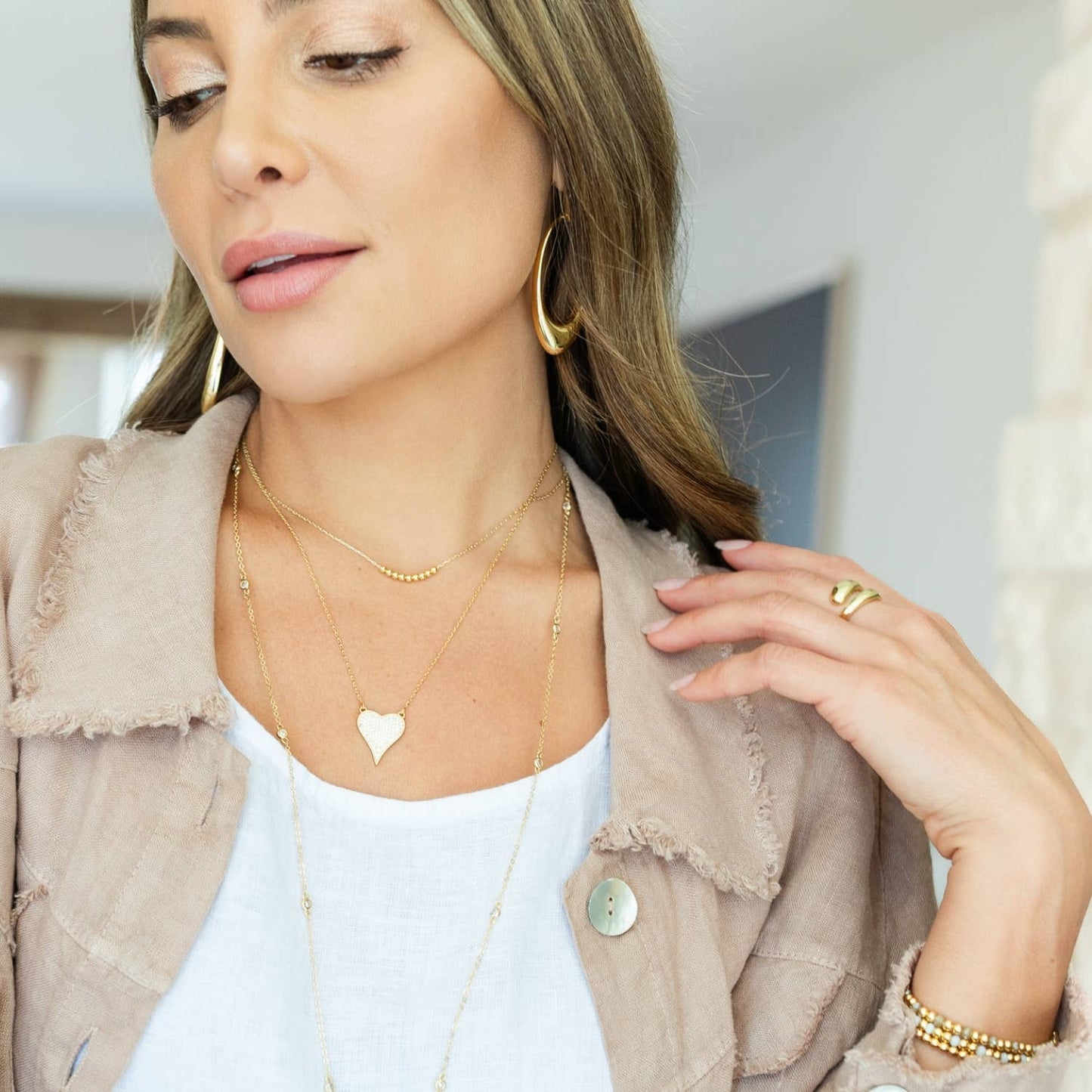 Splendid Iris - Pave Heart Necklace