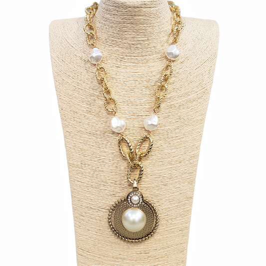 Gardenia Jewelry Ltd. - Handmade Gold Link Chain Hammered Medallion Pendant Necklace